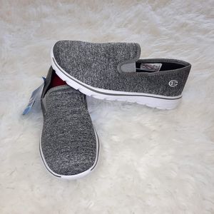 Size 7 memory foam gray champion shoes bra…
